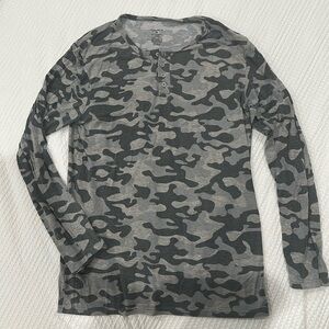 Layer 8 camo long sleeve
